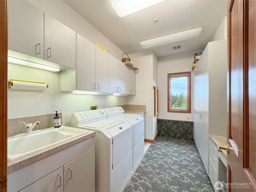 Property photo for 706 W 4th Street, Port Angeles photo 37