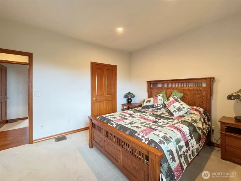 Property photo for 706 W 4th Street, Port Angeles photo 16