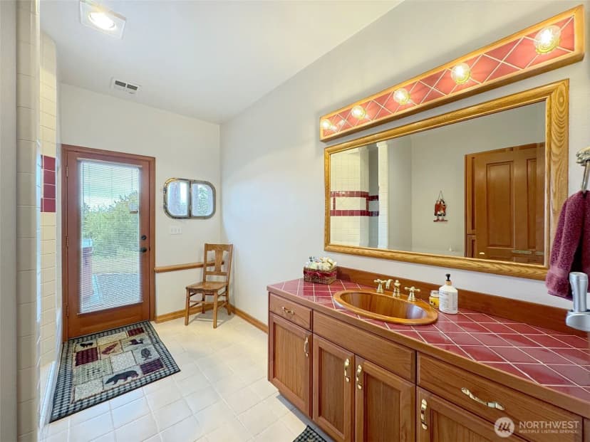 Property photo for 706 W 4th Street, Port Angeles photo 35