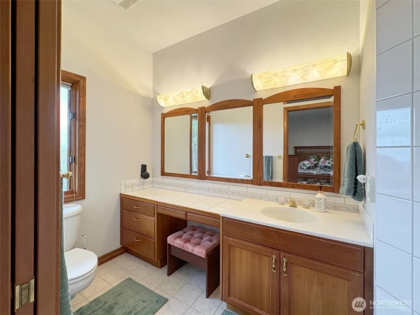 Property photo for 706 W 4th Street, Port Angeles photo 19