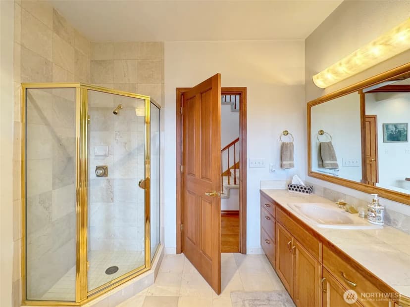 Property photo for 706 W 4th Street, Port Angeles photo 18