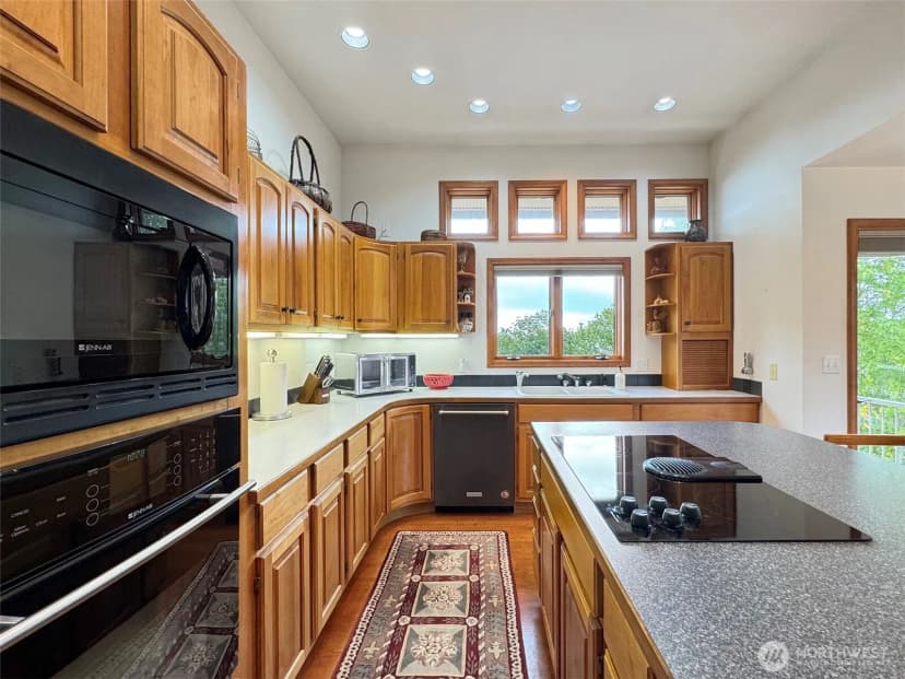 Property photo for 706 W 4th Street, Port Angeles photo 13