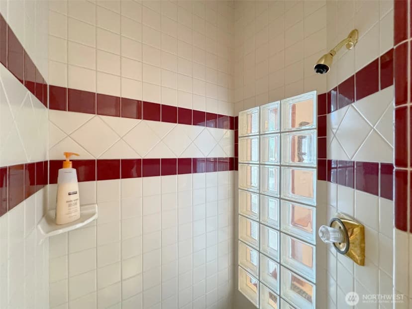 Property photo for 706 W 4th Street, Port Angeles photo 36