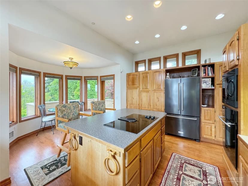 Property photo for 706 W 4th Street, Port Angeles photo 12