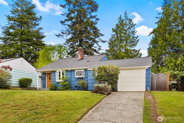 Property photo for 17036 14th Avenue Ne, Shoreline