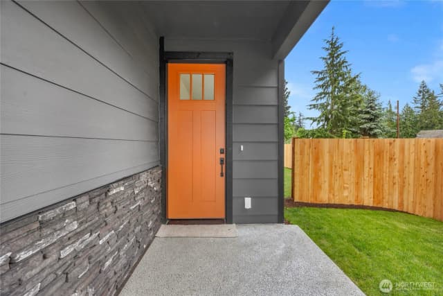 Property photo for 2613 Spruce Road #b, Lake Stevens photo 3
