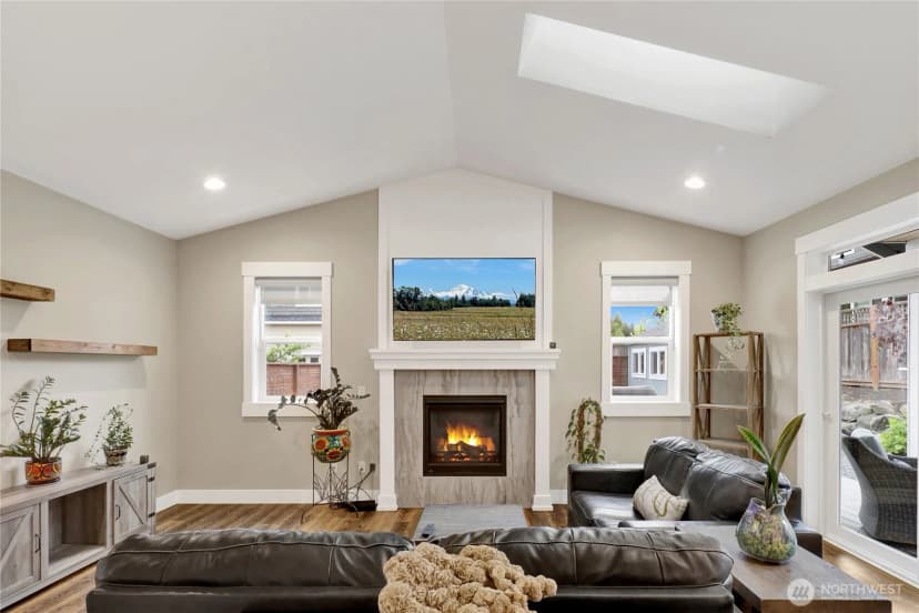 Property photo for 6068 Monument Drive, Ferndale photo 14