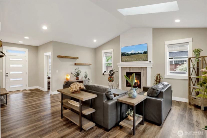 Property photo for 6068 Monument Drive, Ferndale photo 17