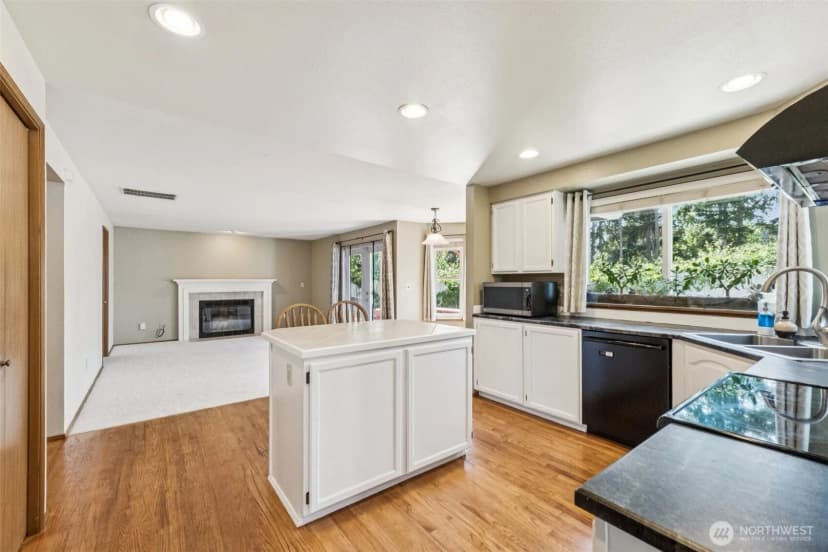 Property photo for 3008 S 365th Court, Federal Way photo 12