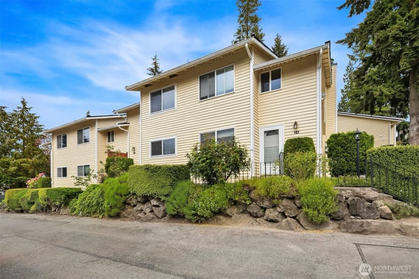 Property photo for 10030 120th Street #e3, Kirkland