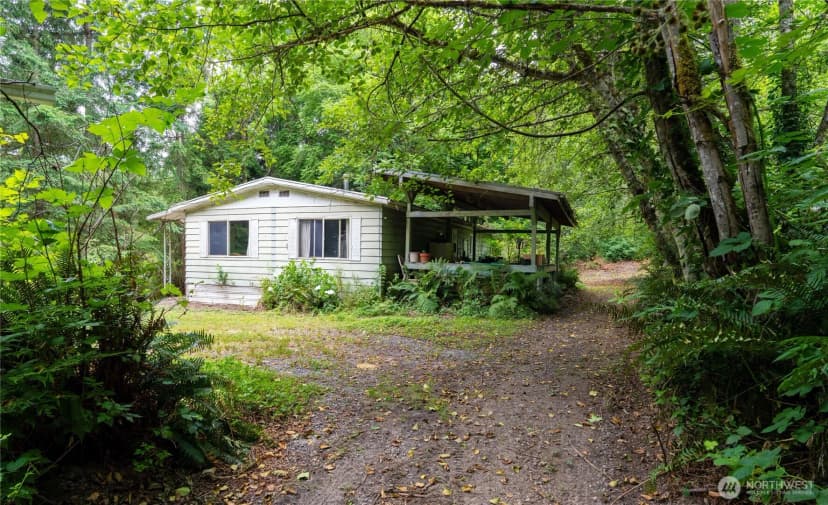 Property photo for 2438 Squires Road, Bellingham
