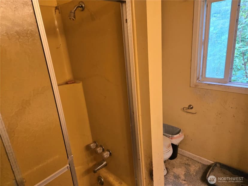 Property photo for 2438 Squires Road, Bellingham photo 27