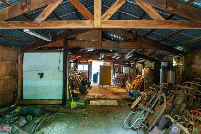 Property photo for 2438 Squires Road, Bellingham photo 3