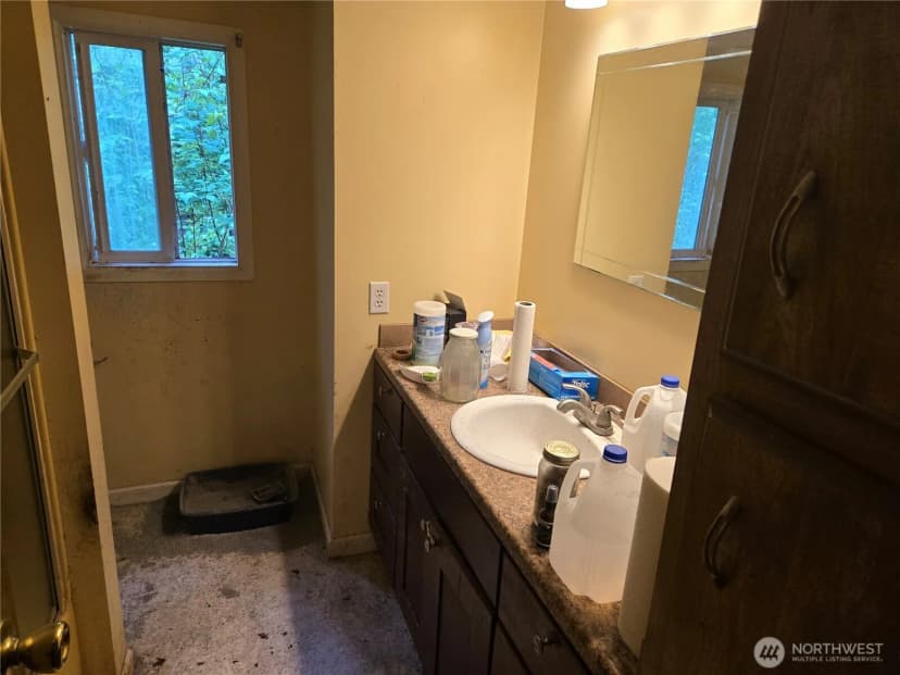 Property photo for 2438 Squires Road, Bellingham photo 26