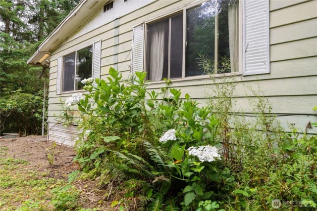 Property photo for 2438 Squires Road, Bellingham photo 4