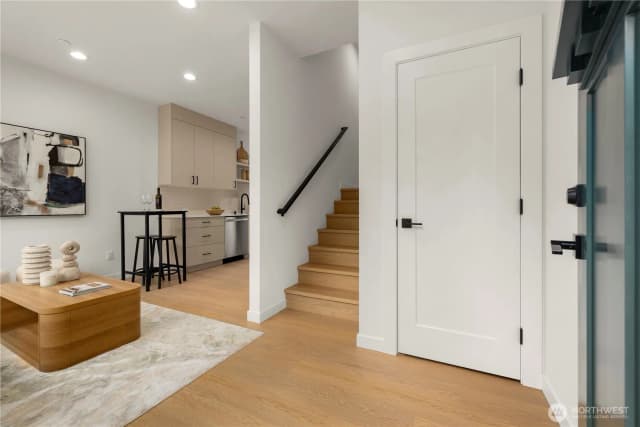 Property photo for 1521 N 39th Street, Seattle photo 4