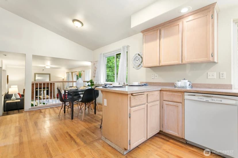 Property photo for 2431 S 354th Street, Federal Way photo 7