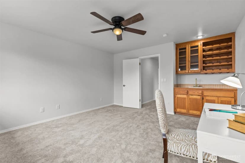 Property photo for 2423 Viewcrest Avenue, Everett photo 27