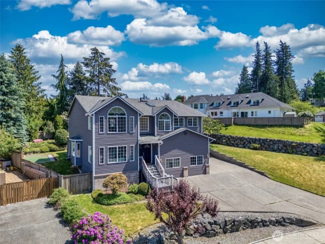 Property photo for 2423 Viewcrest Avenue, Everett
