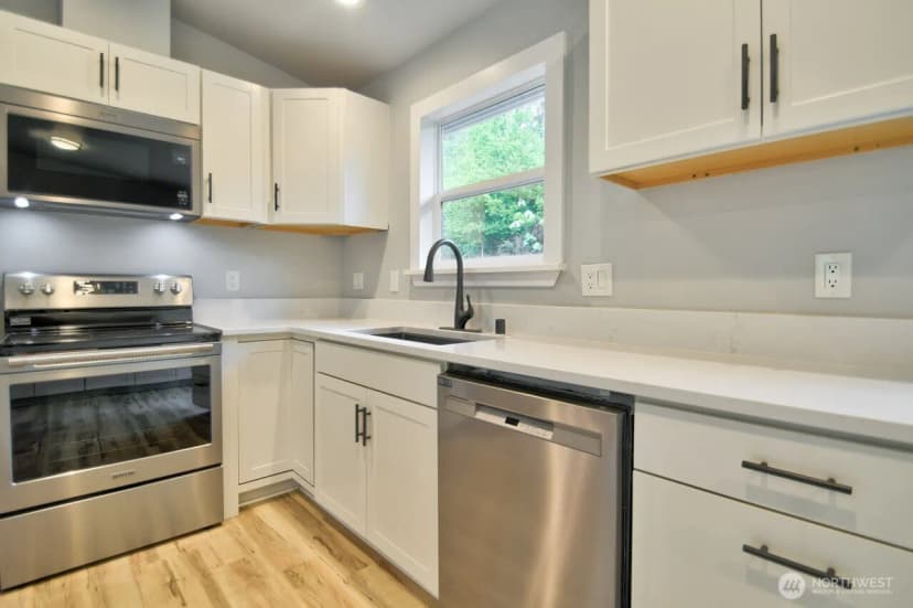 Property photo for 420 E Dartmoor Drive, Shelton photo 10