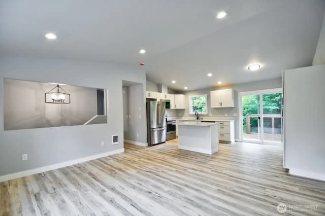 Property photo for 420 E Dartmoor Drive, Shelton photo 5