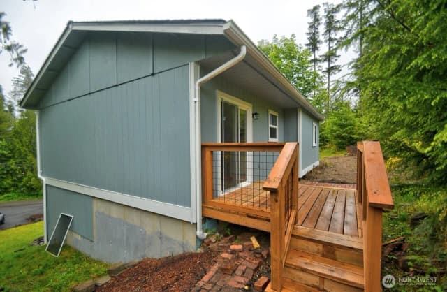 Property photo for 420 E Dartmoor Drive, Shelton photo 3