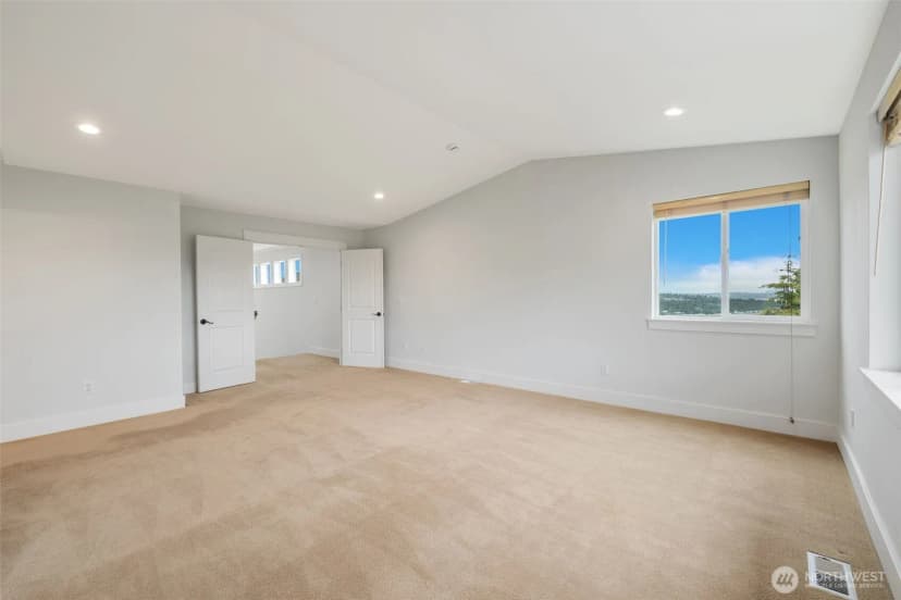 Property photo for 1338 Beacon Way S, Renton photo 14