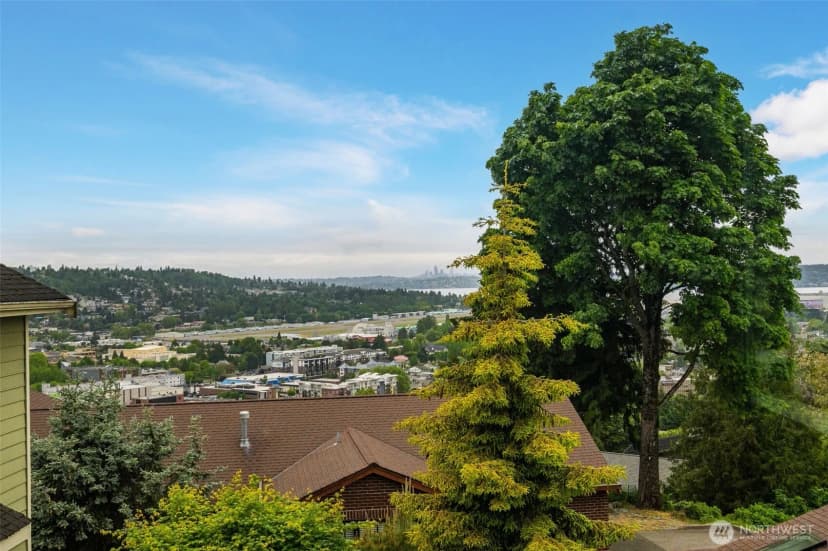 Property photo for 1338 Beacon Way S, Renton photo 34