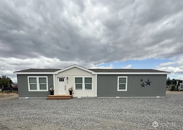 Property photo for 702 Bryce Place Sw, Mattawa photo 2