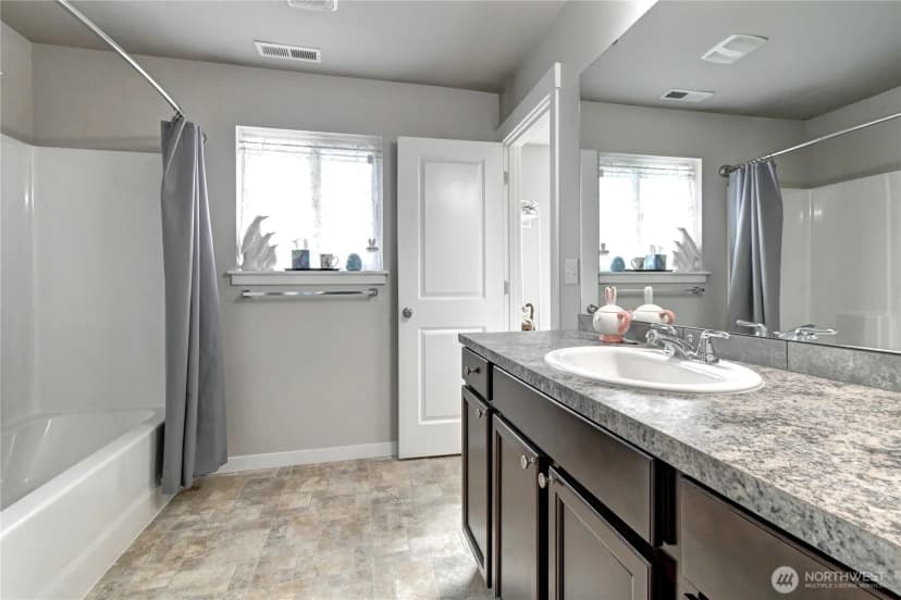 Property photo for 4155 Autumn Way, Mount Vernon photo 31