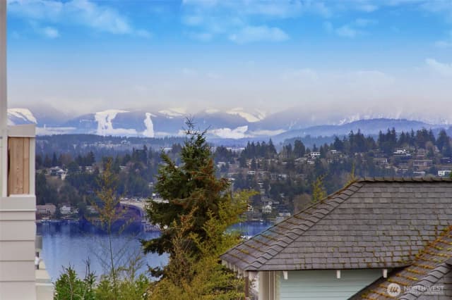 Property photo for 1313 31st Avenue S, Seattle photo 5
