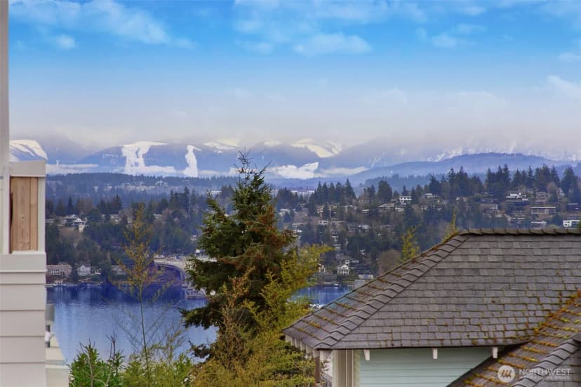 Property photo for 1313 31st Avenue S, Seattle photo 5