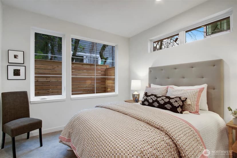 Property photo for 1313 31st Avenue S, Seattle photo 16