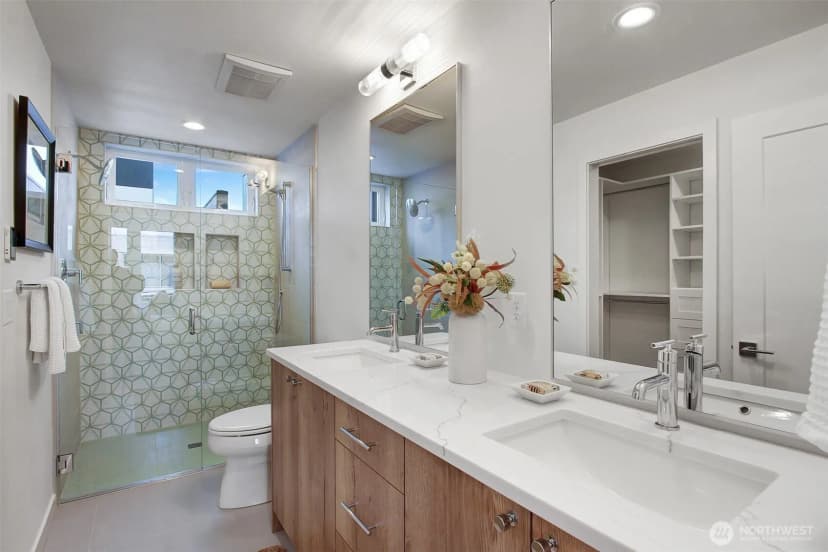 Property photo for 1313 31st Avenue S, Seattle photo 25