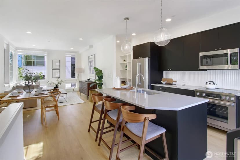 Property photo for 1313 31st Avenue S, Seattle photo 10