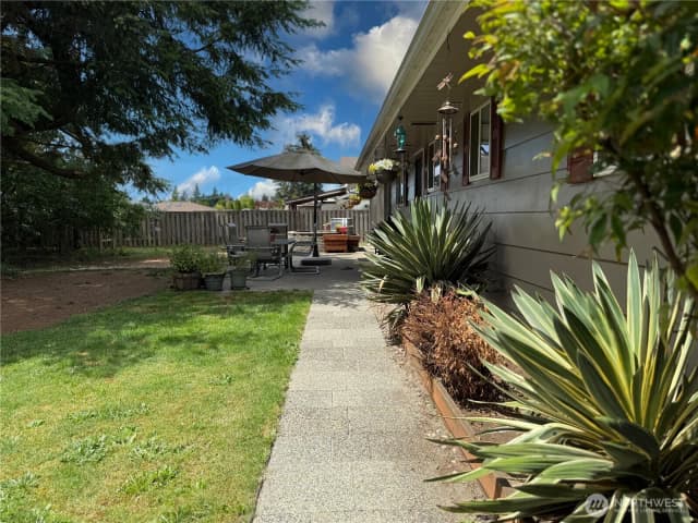 Property photo for 5016 89th Place Ne, Marysville photo 4