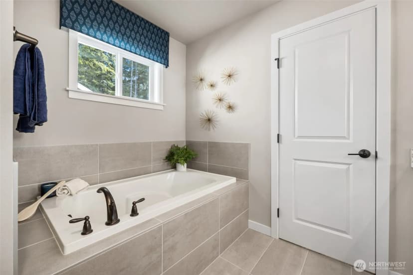 Property photo for 3912 Mccormick Village Drive, Bremerton photo 32