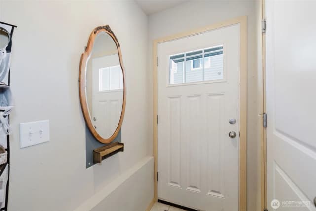 Property photo for 2450 Zeeden Way, Bremerton photo 4