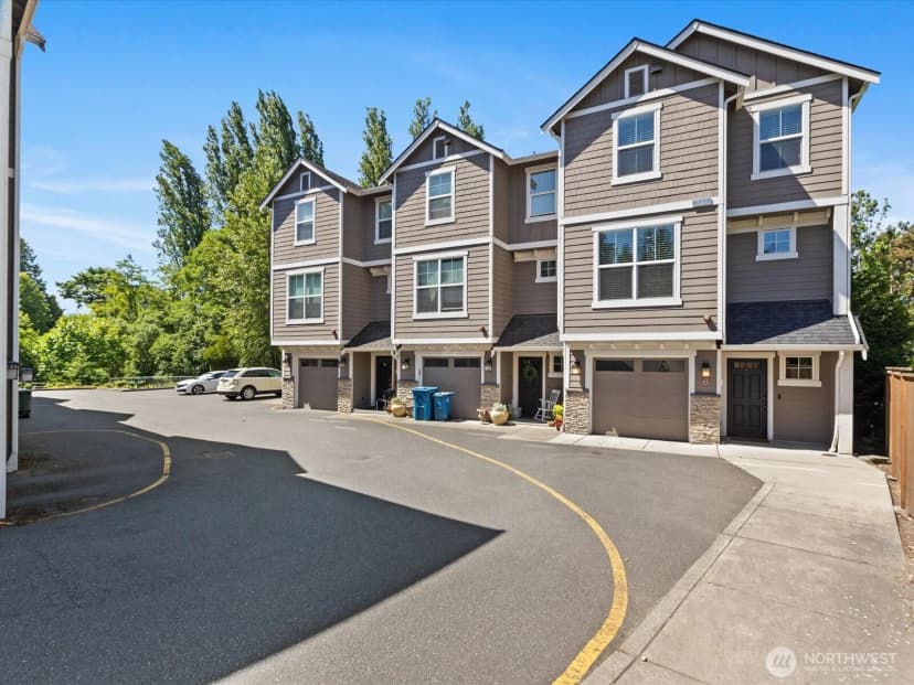Property photo for 16212 48th Avenue W #8, Edmonds photo 2