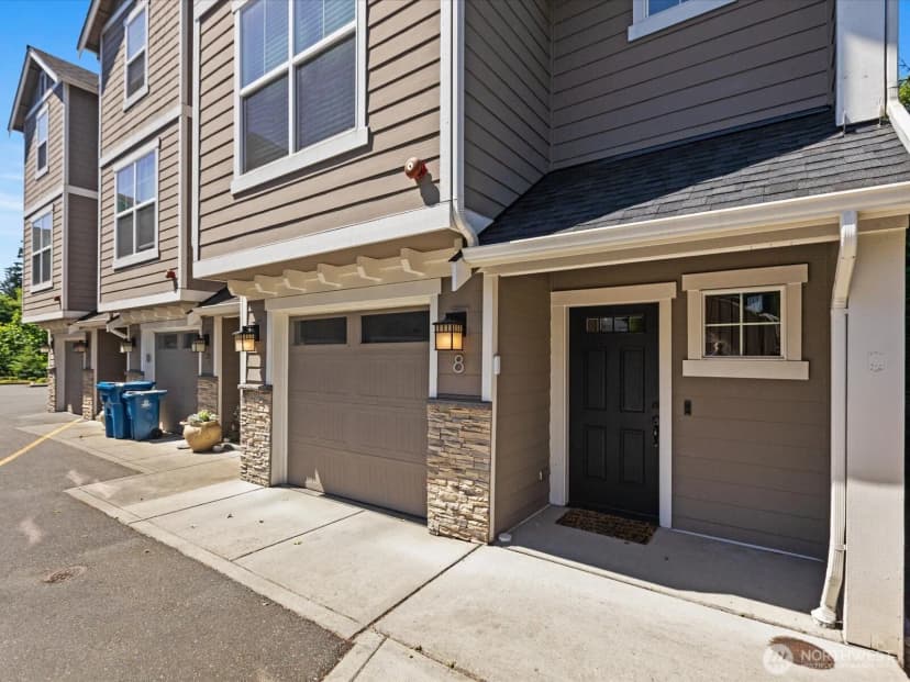 Property photo for 16212 48th Avenue W #8, Edmonds photo 3