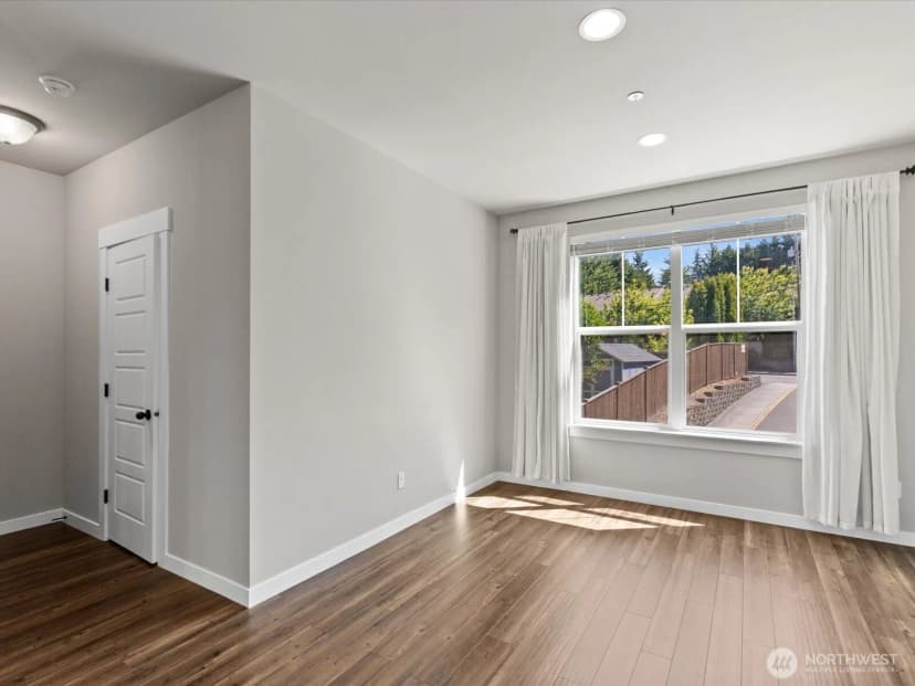 Property photo for 16212 48th Avenue W #8, Edmonds photo 13