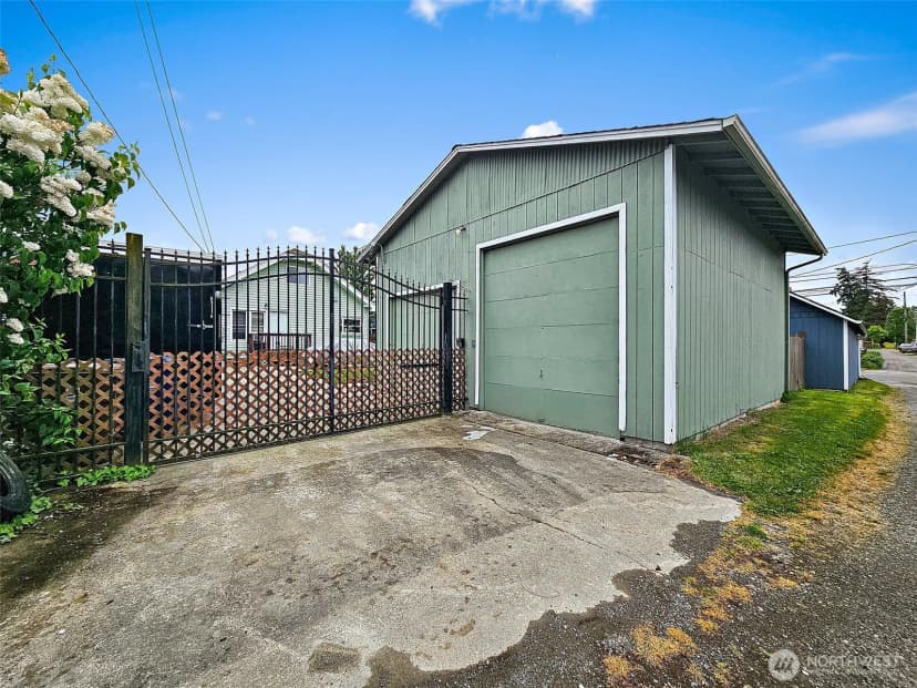 Property photo for 1027 S 60th Street, Tacoma photo 34