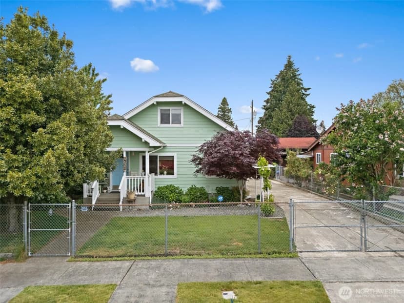 Property photo for 1027 S 60th Street, Tacoma photo 3