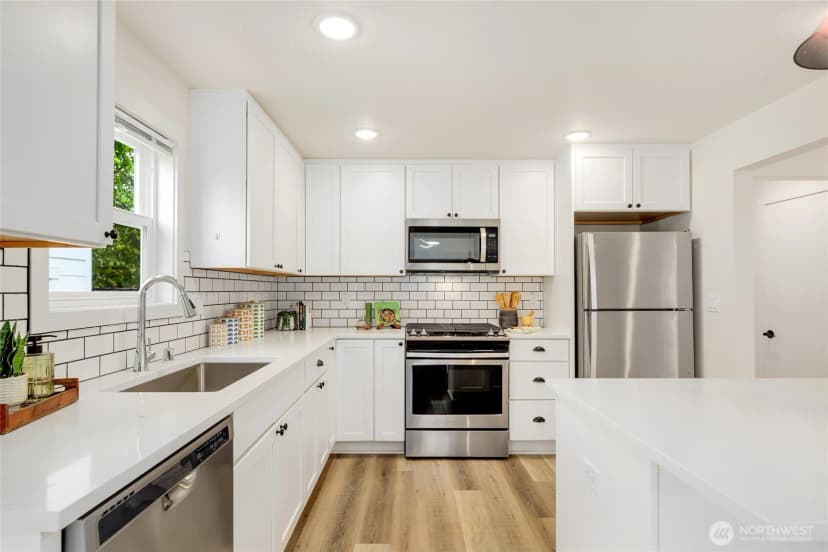 Property photo for 7737 21st Avenue Nw #a & B, Seattle photo 9