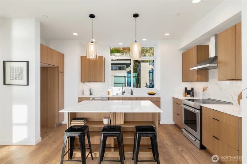 Property photo for 3831 59th Avenue Sw, Seattle photo 11