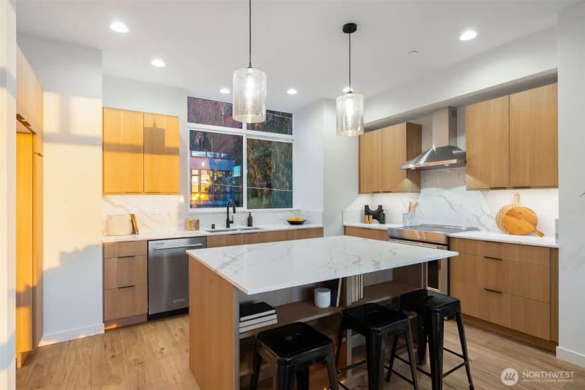 Property photo for 3831 59th Avenue Sw, Seattle photo 14