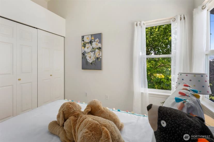Property photo for 104 Ne 94th Street, Seattle photo 16