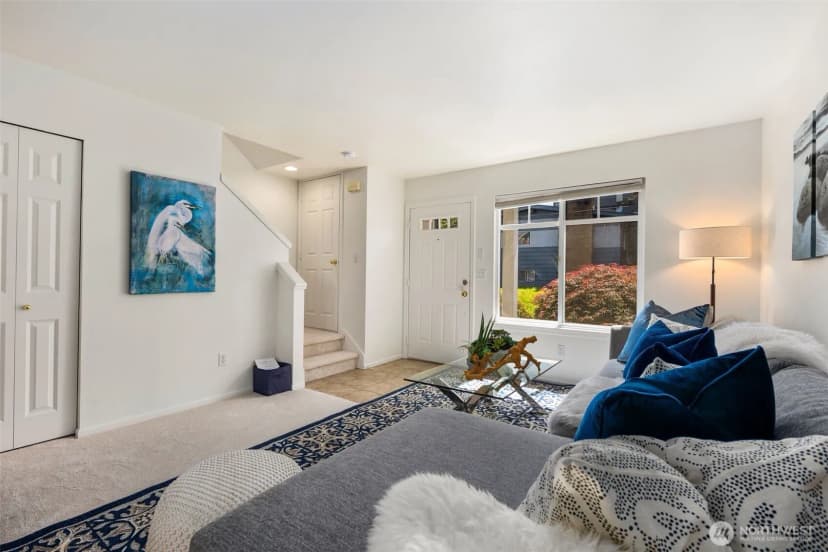 Property photo for 104 Ne 94th Street, Seattle photo 13
