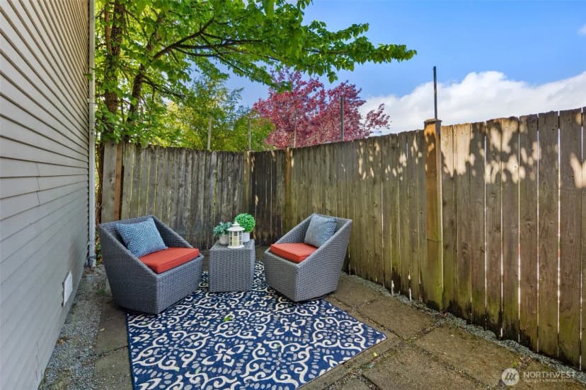 Property photo for 104 Ne 94th Street, Seattle photo 7