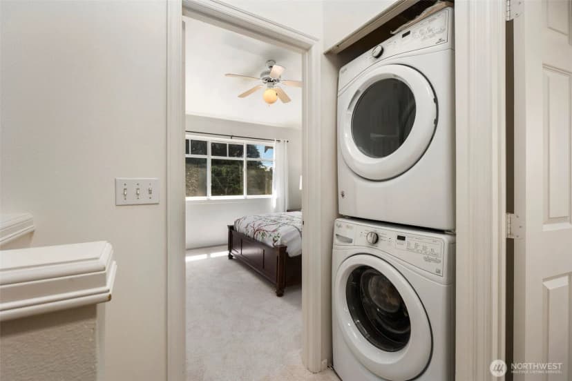 Property photo for 104 Ne 94th Street, Seattle photo 17